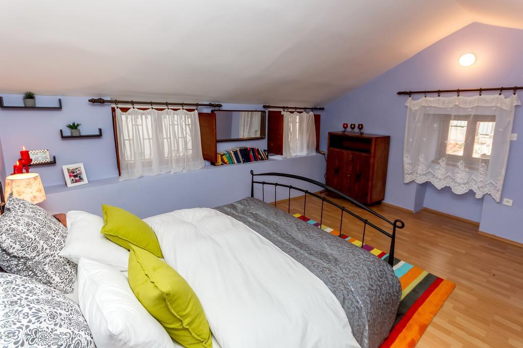 Apartment Dalmatian Cottage Сплит Екстериор снимка