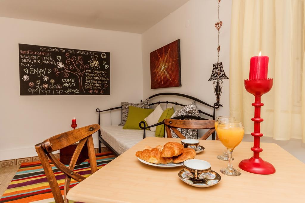 Apartment Dalmatian Cottage Сплит Екстериор снимка